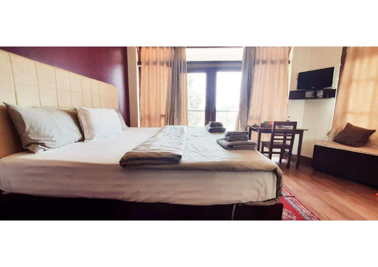 East Blue Homestay Shillong Eksteriør billede